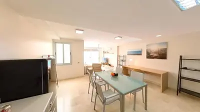 Una televisión o centro de entretenimiento en LAS CANTERAS PREMIUM