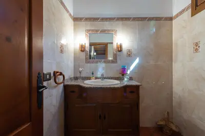 Un baño de The Corner of Dreams - Pool - Parking - Rural