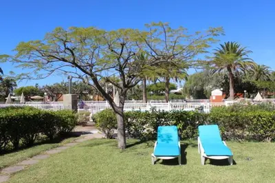 Jardín al aire libre en Bungalow Melocoton Sun and relax