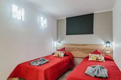 Cama o camas de una habitación en Luxury apt 1 MINUTE from the Beach of the Dunes
