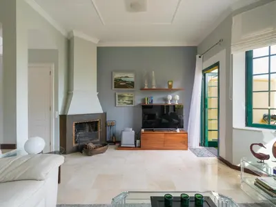 Plano de House with cozy garden BBQ and free parking