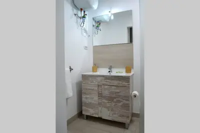Un baño de Comfy Box Las Canteras
