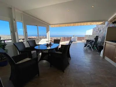 Plano de The Feelgood House with jacuzzi and ocean view