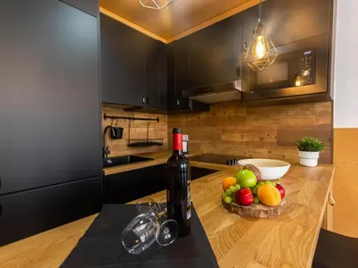 Una cocina o zona de cocina en Cherry Friendly Holiday Home
