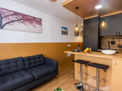 Una cocina o zona de cocina en Cherry Friendly Holiday Home
