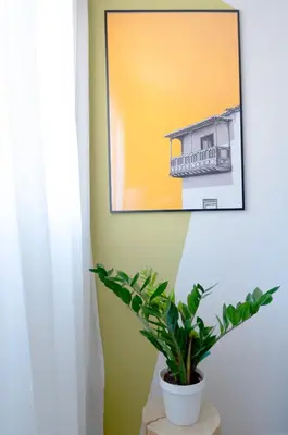 Una televisión o centro de entretenimiento en La Puntilla Arena