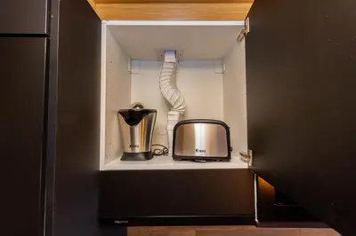 Una cocina o zona de cocina en Lighthouse Friendly Holiday Home