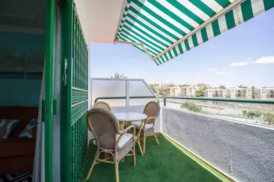 Un balcón o terraza de Sunrise View Apartment