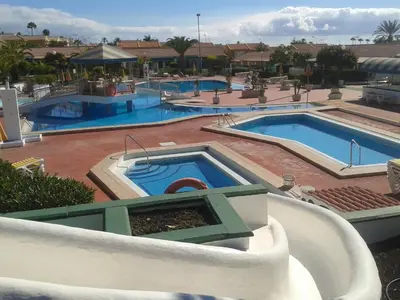 Piscina en o cerca de Los Robles Verdes