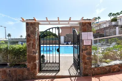 Piscina en o cerca de Chalet Santa Ana 7 by VillaGranCanaria