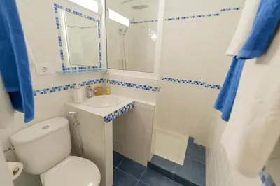 Un baño de Agüita Surf Lodge