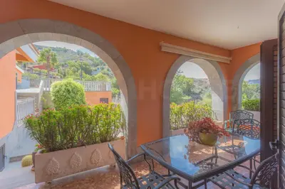 Un balcón o terraza de Fantastic Rural House with Pool and terrace