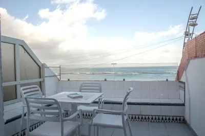 Vista general del mar o vista desde la casa o chalet