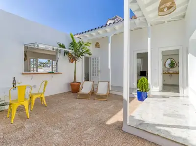 Un patio o zona al aire libre en The Patio House Comfort and Style at Pasito Blanco