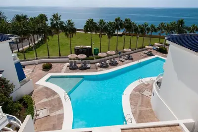 Piscina en o cerca de The Patio House Comfort and Style at Pasito Blanco