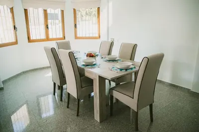 Zona de estar de Villa Cervantes Sonnenland con piscina privada climatizada