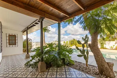 Piscina en o cerca de Lunatika house
