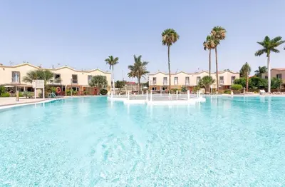 Piscina en o cerca de MASPALOMAS GREEN OASIS CLUB playa