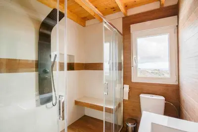 Un baño de Villa Adrián