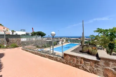 Piscina en o cerca de Chalet Santa Ana 19 by VillaGranCanaria