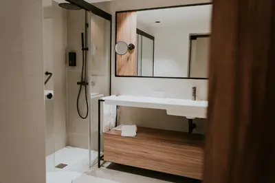 Un baño de Catalina Plaza Hotel Sostenible