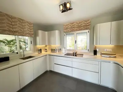 Una cocina o zona de cocina en Luxury Villa Morelli with seaview & heated pool