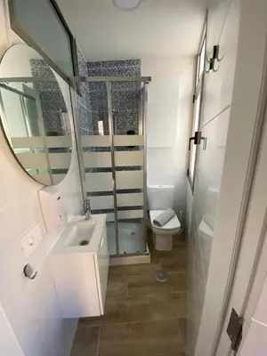 Un baño de Estudio D’Lelos