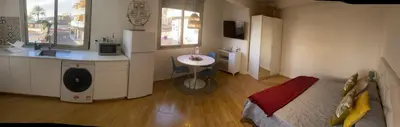 Una televisión o centro de entretenimiento en Estudio D’Lelos