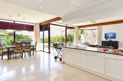Comida en o cerca de esta villa
