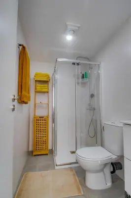 Un baño de Penthouse mit Traumblick