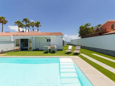 Piscina en o cerca de Villa Isabel