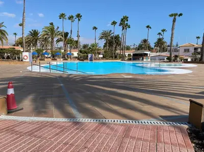 Piscina en o cerca de Rosa Golf