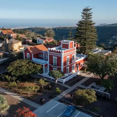 Albor Suites