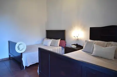 Una televisión o centro de entretenimiento en Finca Mariola - Centenaria