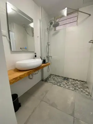 Un baño de TINACHE SUITE219 Appartamento con piscina Yumbo