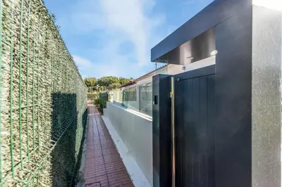 Plano de La Casa Blanca a smart and sunny,3 bedrooms house