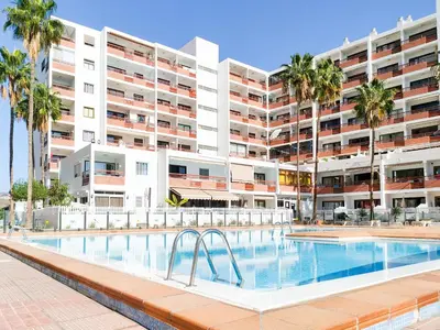 Piscina en o cerca de Wonderful beach holiday home in playa del ingles