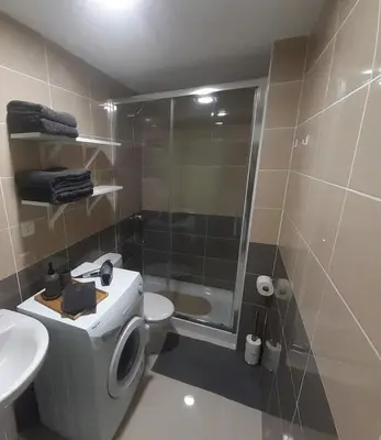 Un baño de Yumbo Holiday Apartment - Tanife ROOS