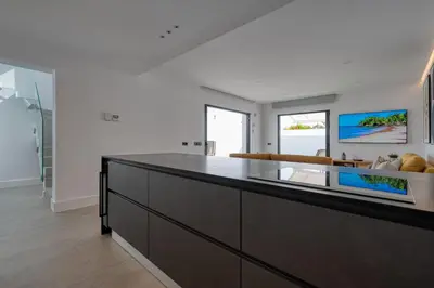 Una cocina o zona de cocina en Fully refurbished house in 2022 - PRIVATE HEATED POOL - GRAN CANARIA STAYS