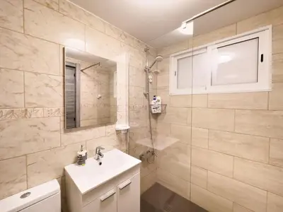Un baño de Adrian Apartment