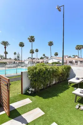 Jardín al aire libre en Bungalow Santa Barbara EMC2 by VillaGranCanaria