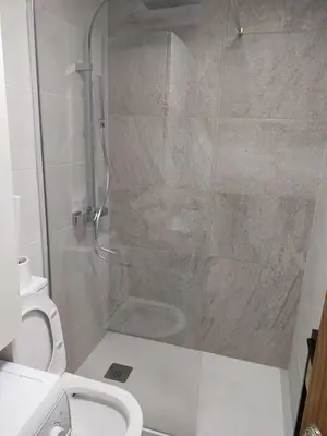 Un baño de Cozy apartment very close to Yumbo Center