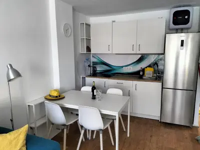 Una cocina o zona de cocina en Sunny Suite Tanife by Yumbo