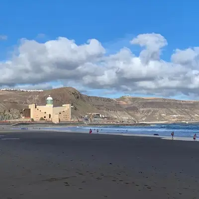 KYO Surf Hostel