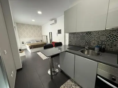 Una cocina o zona de cocina en Apolo Studio: Apartamento en Playa de Las Canteras