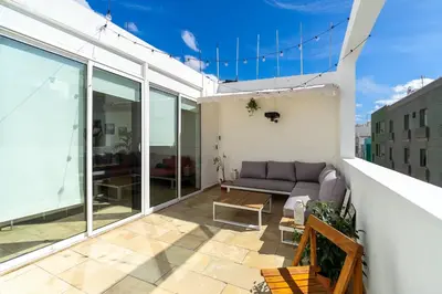Un balcón o terraza de Un Lugar House Canteras - Coliving