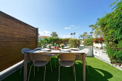 Jardín al aire libre en Villa Maya by Maspalomas Holiday Villas