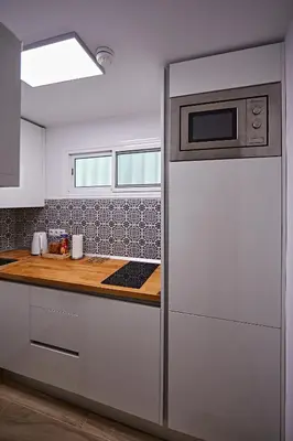 Una cocina o zona de cocina en Cactus Sombrerudo- bright apartment next to Yumbo
