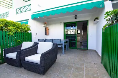 Zona de estar de Bungalow Parque Gaviota 4 by Homestaygrancanaria