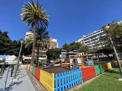 Zona de juegos infantil en Camden Home By CanariasGetaway